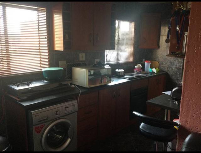 2 BEDROOM TOWNHOUSE FOR SALE IN BRAMLEY VIEW